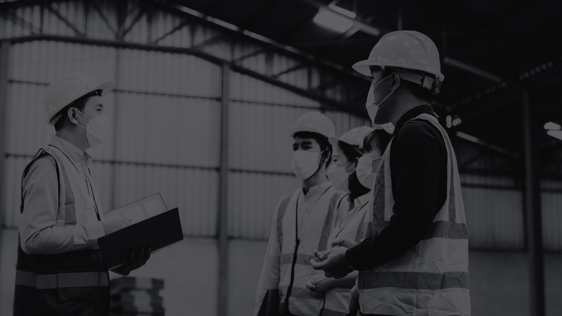 HSE professionals in a warehouse 